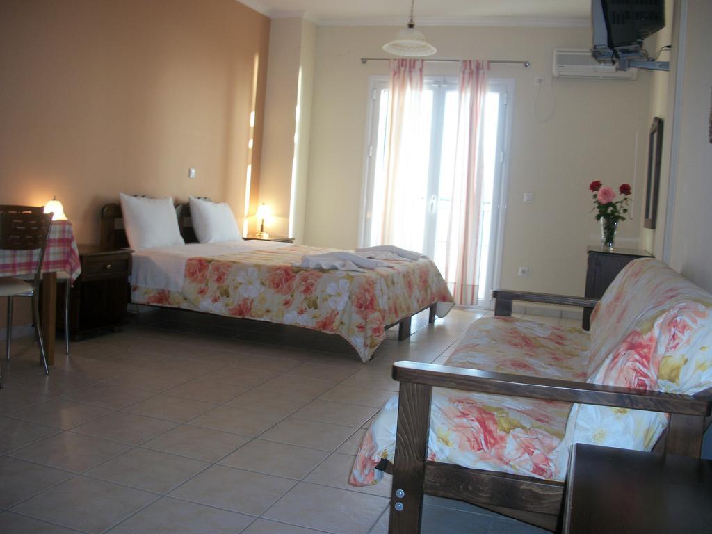 Dioni Studios & Apartments Poros  Exterior photo